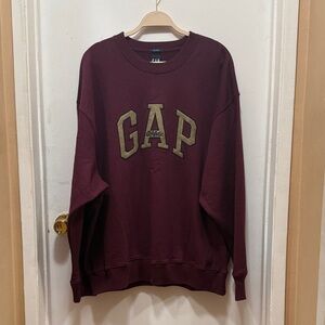 GAP Men's Maroon Crewneck Sweater